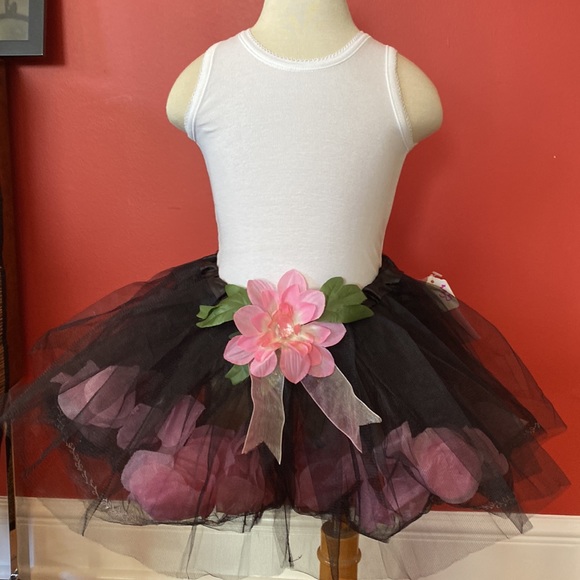 Black little kids tutu with caged pink rose petals - new! - Picture 3 of 3